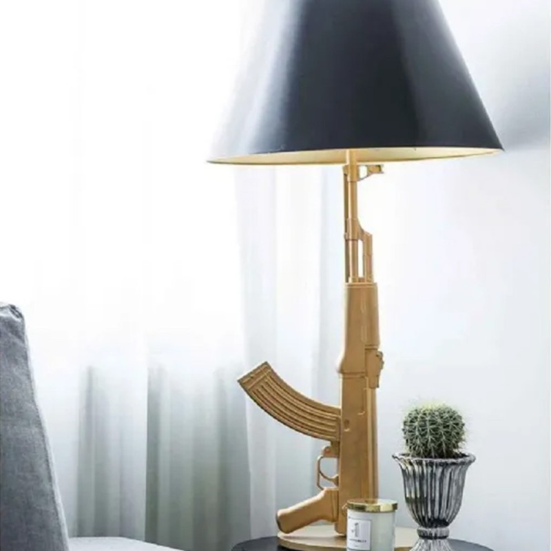 https://objectstorage.ap-seoul-1.oraclecloud.com/n/cnk6gaix2gpw/b/loqoqo-conv/o/flos/guns-table-gun-table-lamp-ak-47/63060.jpg