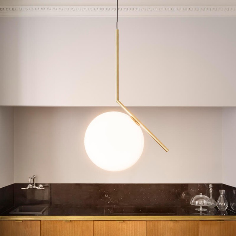 https://objectstorage.ap-seoul-1.oraclecloud.com/n/cnk6gaix2gpw/b/loqoqo-conv/o/flos/ic-s-2-suspension-lamp-brass/18543.jpg
