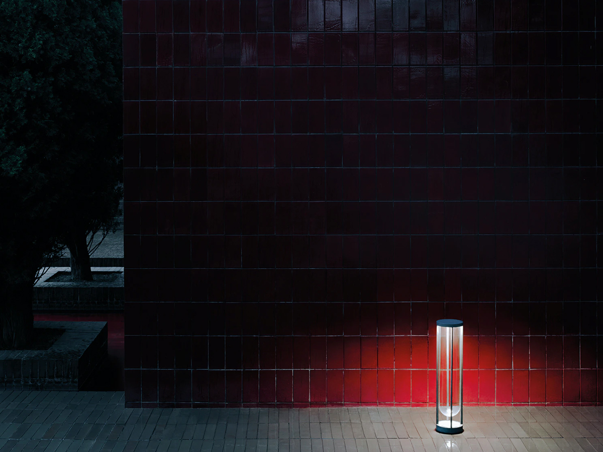 https://objectstorage.ap-seoul-1.oraclecloud.com/n/cnk6gaix2gpw/b/loqoqo-conv/o/flos/in-vitro-bollard-2-floor-lamp-outdoor/in_vitro_bollar.jpg