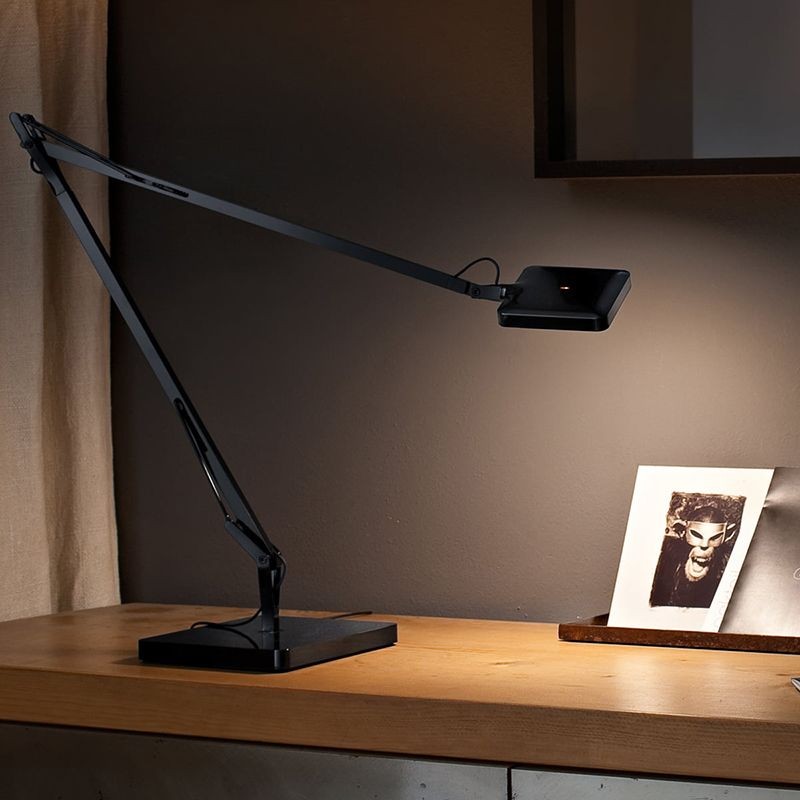 https://objectstorage.ap-seoul-1.oraclecloud.com/n/cnk6gaix2gpw/b/loqoqo-conv/o/flos/kelvin-led-base-table-lamp-black-dimmable/5920.jpg