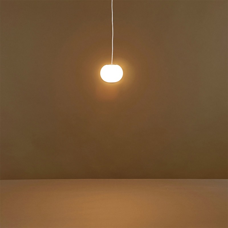 https://objectstorage.ap-seoul-1.oraclecloud.com/n/cnk6gaix2gpw/b/loqoqo-conv/o/flos/mini-glo-ball-suspension-lamp-white/67572.jpg