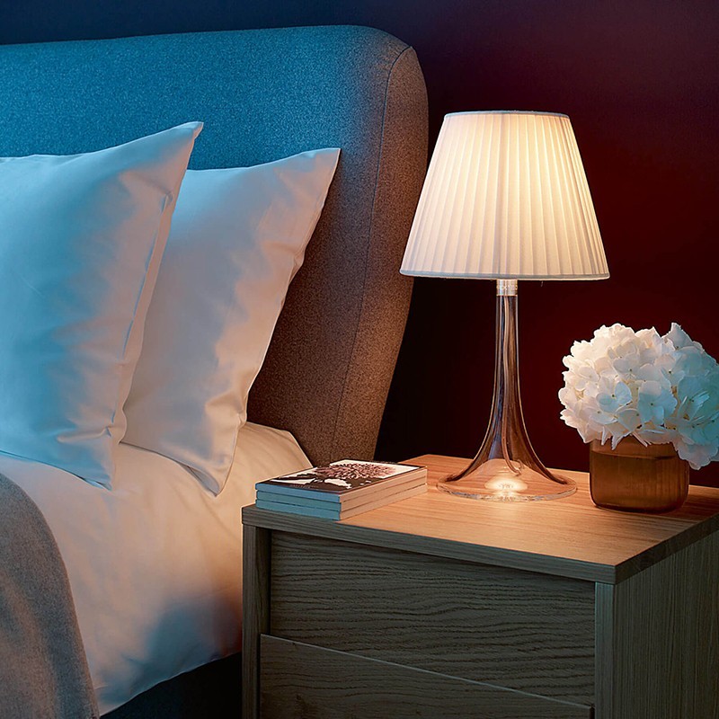 https://objectstorage.ap-seoul-1.oraclecloud.com/n/cnk6gaix2gpw/b/loqoqo-conv/o/flos/miss-k-table-lamp-in-fabric/13823.jpg