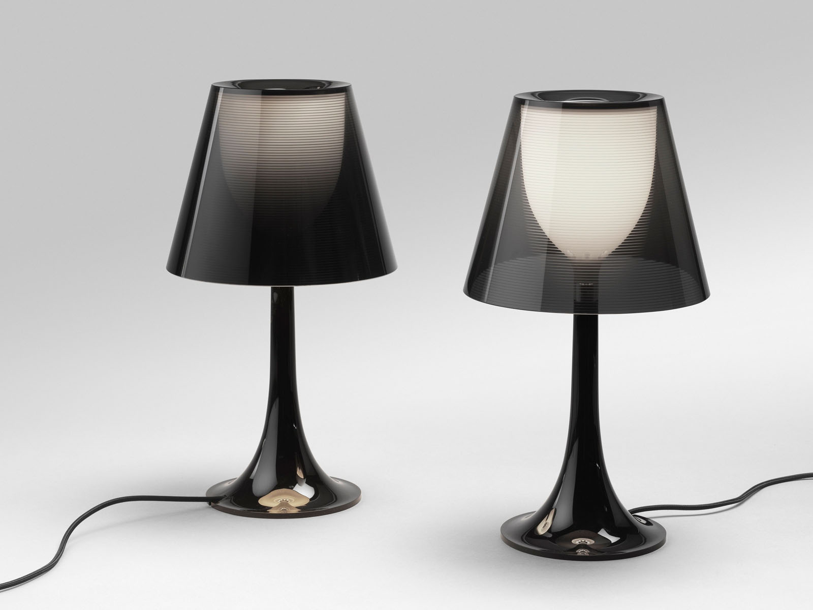 https://objectstorage.ap-seoul-1.oraclecloud.com/n/cnk6gaix2gpw/b/loqoqo-conv/o/flos/miss-k-table-lamp/miss_k_table_lamp__0008_livello_24.jpg