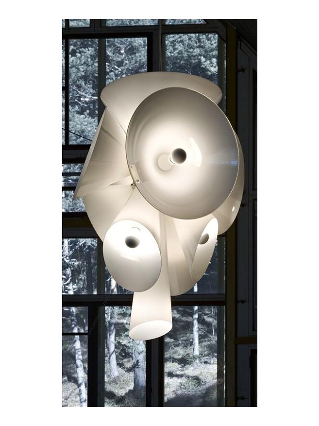 https://objectstorage.ap-seoul-1.oraclecloud.com/n/cnk6gaix2gpw/b/loqoqo-conv/o/flos/nebula-white-blown-glass-suspension-lamp-chandelier/12484.jpg