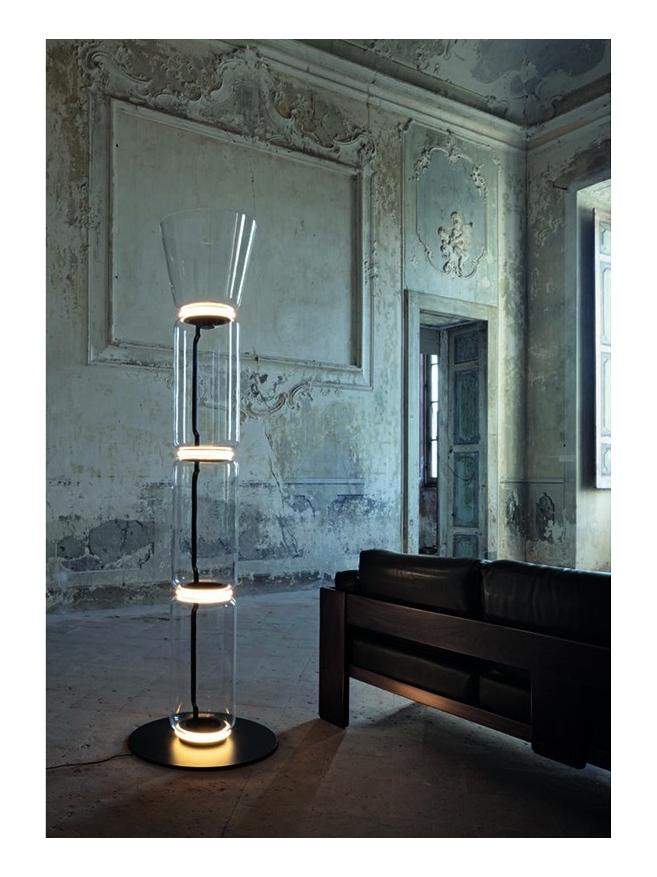 https://objectstorage.ap-seoul-1.oraclecloud.com/n/cnk6gaix2gpw/b/loqoqo-conv/o/flos/noctambule-big-led-floor-lamp-high-in-blow-glass/19045.jpg