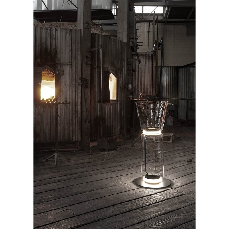 https://objectstorage.ap-seoul-1.oraclecloud.com/n/cnk6gaix2gpw/b/loqoqo-conv/o/flos/noctambule-led-floor-lamp-glass-high-cylinders-and-cone/19026.jpg