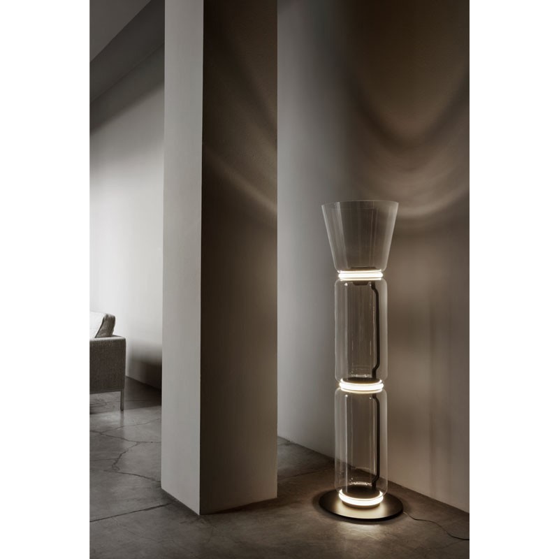 https://objectstorage.ap-seoul-1.oraclecloud.com/n/cnk6gaix2gpw/b/loqoqo-conv/o/flos/noctambule-led-floor-lamp-glass-high-cylinders-and-cone/19034.jpg