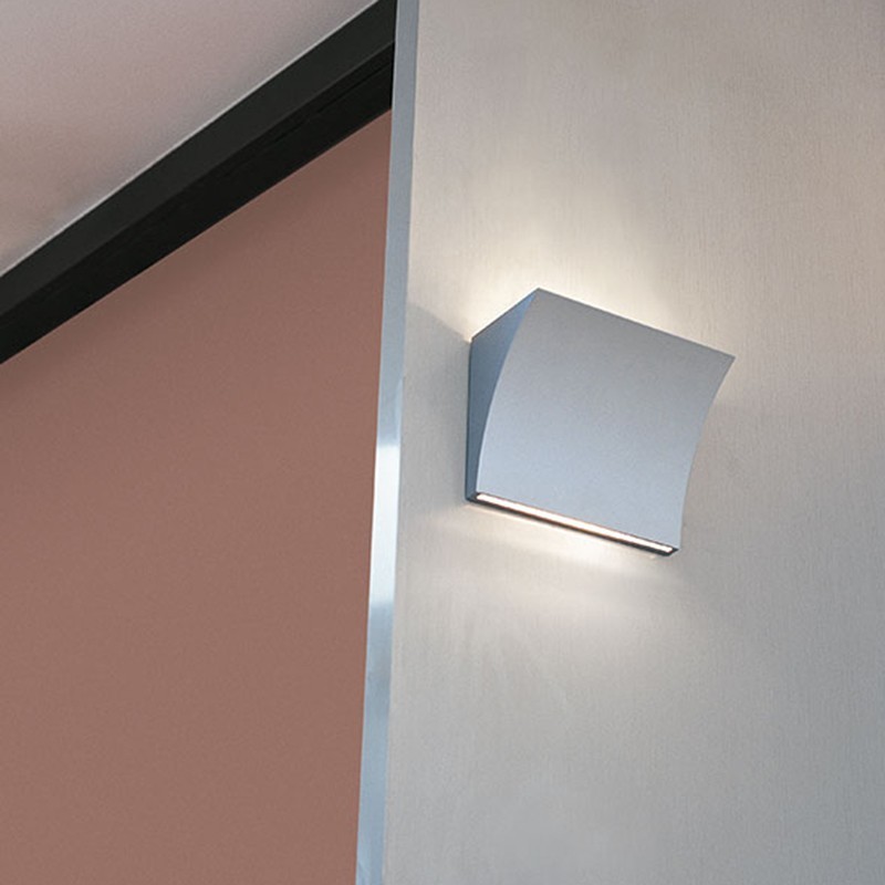 https://objectstorage.ap-seoul-1.oraclecloud.com/n/cnk6gaix2gpw/b/loqoqo-conv/o/flos/pochette-led-up-down-applique-wall-biemission-lamp/12646.jpg