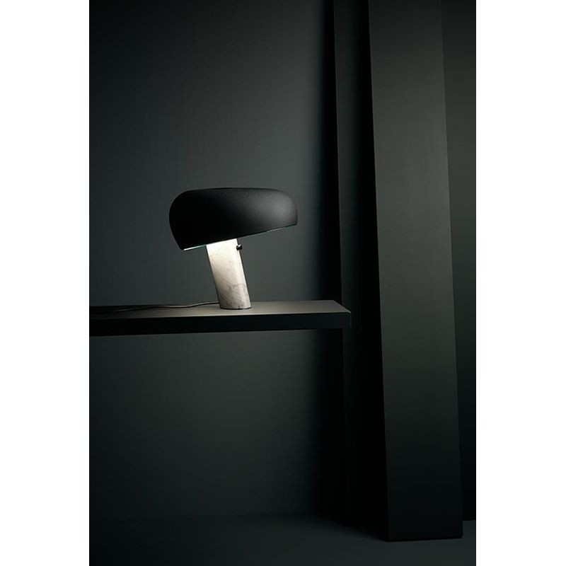 https://objectstorage.ap-seoul-1.oraclecloud.com/n/cnk6gaix2gpw/b/loqoqo-conv/o/flos/snoopy-limited-edition-50-th-years-table-lamp-matt-black/5630.jpg