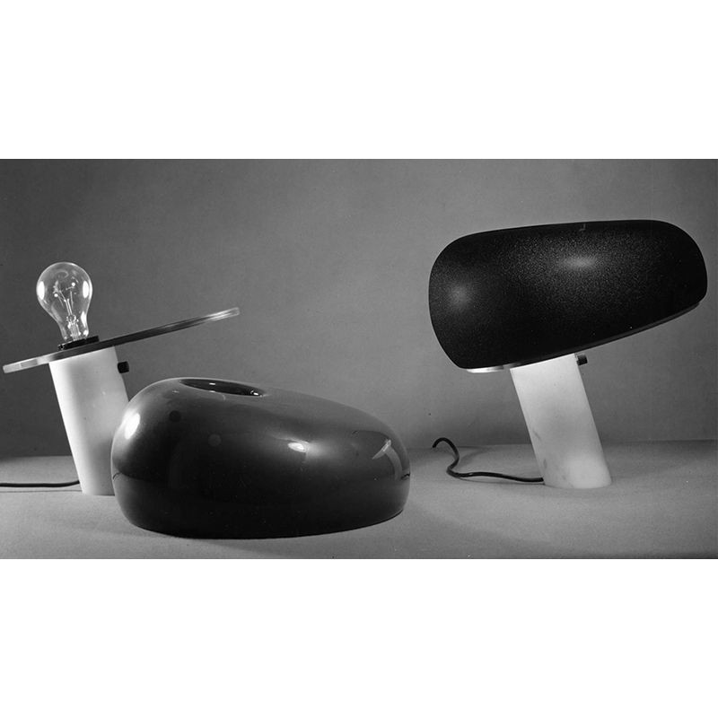 https://objectstorage.ap-seoul-1.oraclecloud.com/n/cnk6gaix2gpw/b/loqoqo-conv/o/flos/snoopy-limited-edition-50-th-years-table-lamp-matt-black/5631.jpg
