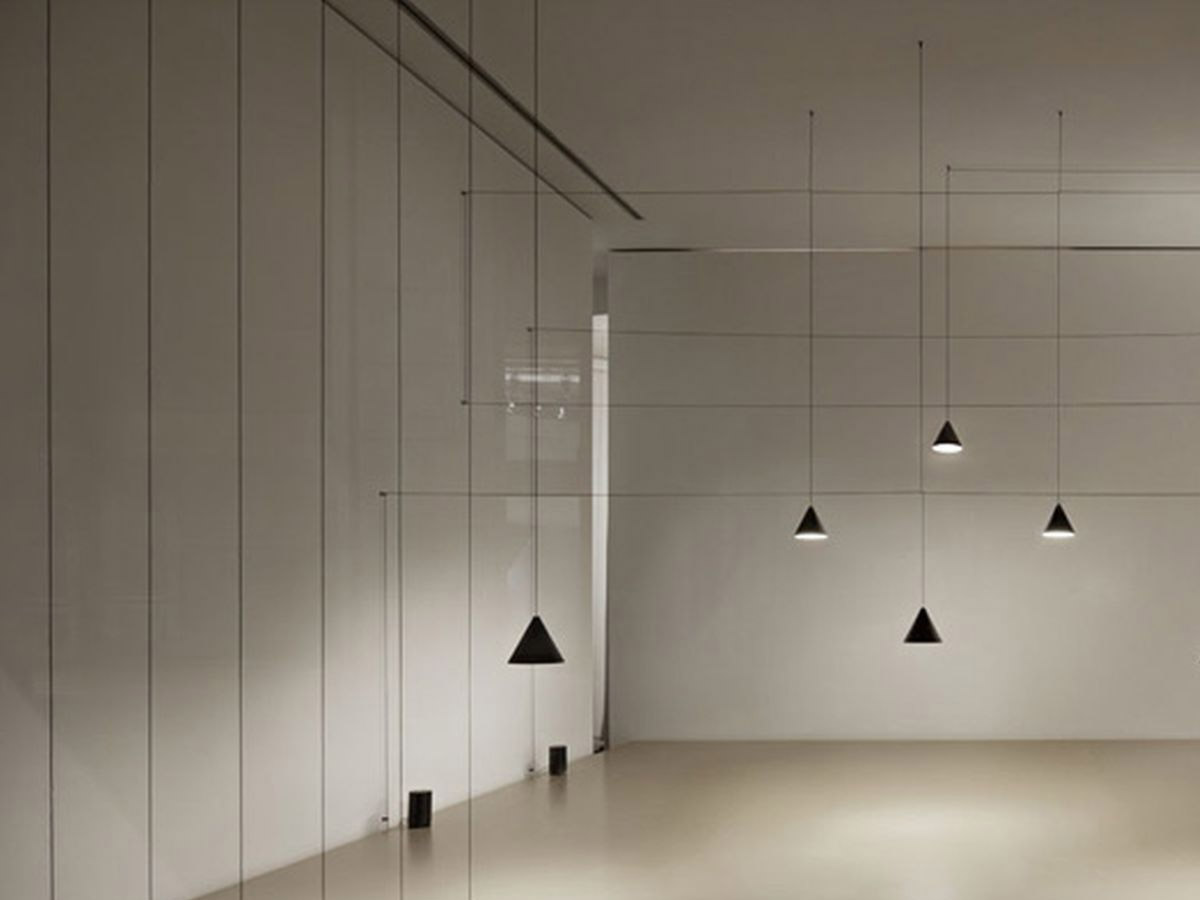 https://objectstorage.ap-seoul-1.oraclecloud.com/n/cnk6gaix2gpw/b/loqoqo-conv/o/flos/string-light-cone-12-mt-suspension-lamp/string_light_flos_anastassiades0005Livello_7.jpg