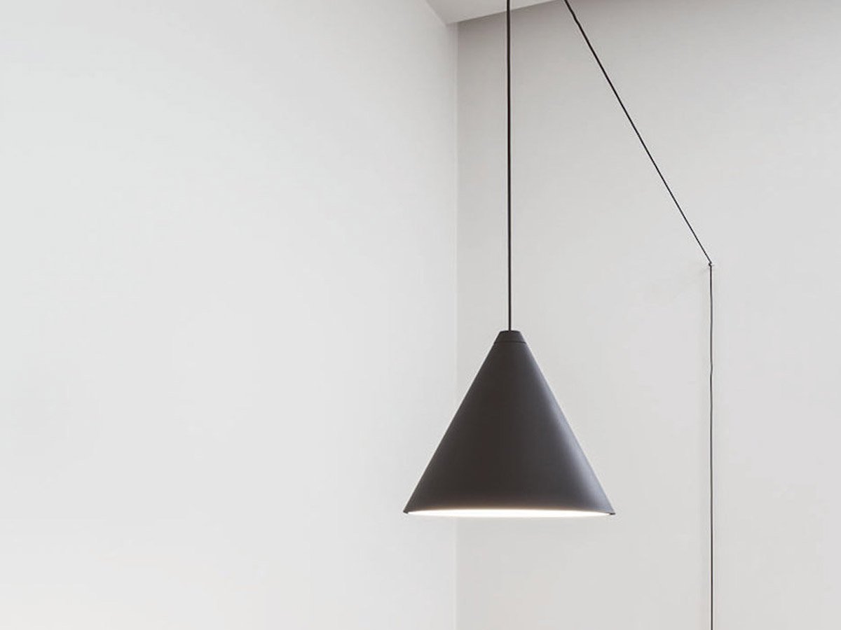 https://objectstorage.ap-seoul-1.oraclecloud.com/n/cnk6gaix2gpw/b/loqoqo-conv/o/flos/string-light-cone-12-mt-suspension-lamp/string_light_flos_anastassiades0006Livello_6.jpg