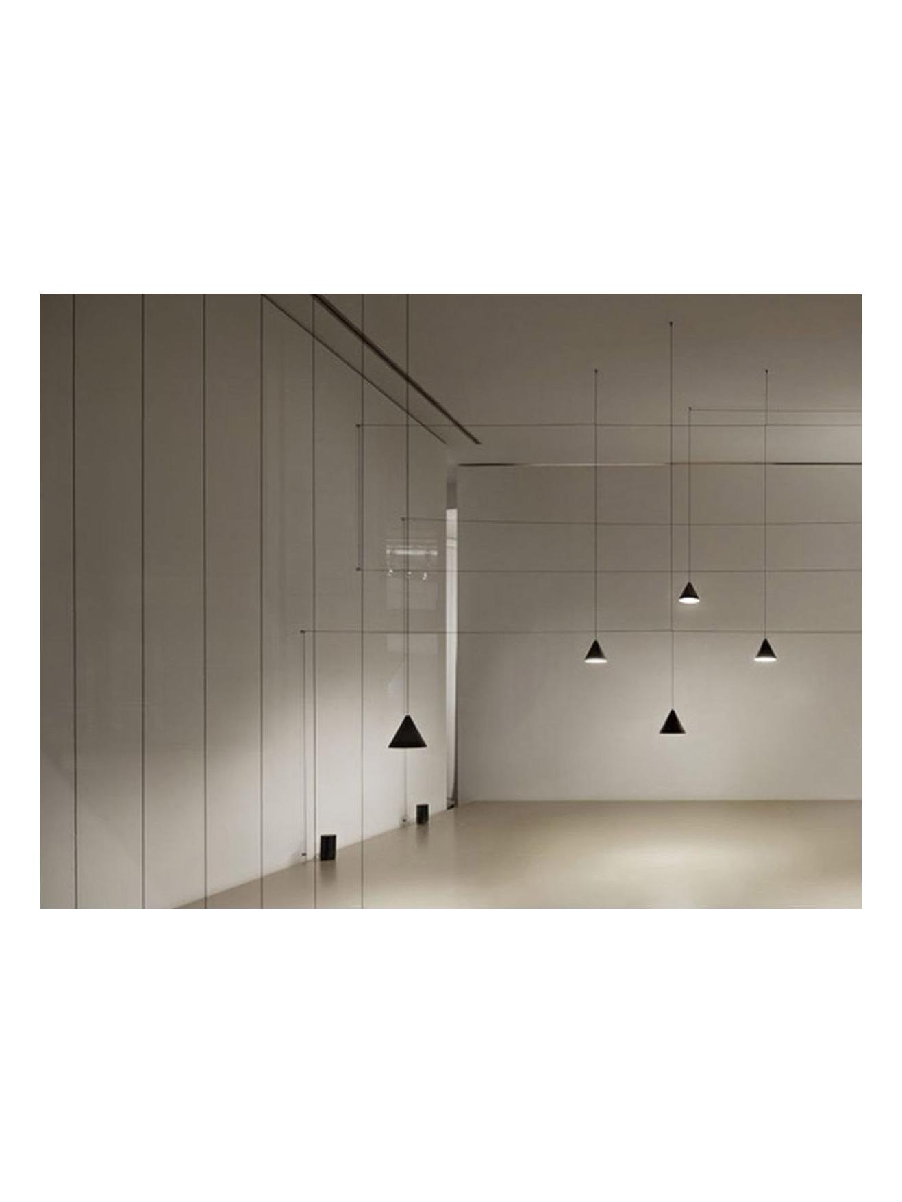 https://objectstorage.ap-seoul-1.oraclecloud.com/n/cnk6gaix2gpw/b/loqoqo-conv/o/flos/string-light-sphere-12-mt-suspension-lamp/string_light_flos_anastassiades_7.jpg