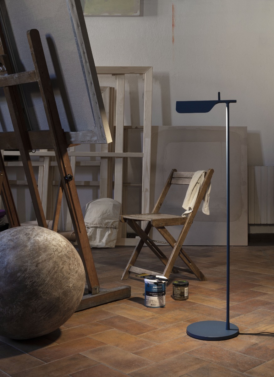 https://objectstorage.ap-seoul-1.oraclecloud.com/n/cnk6gaix2gpw/b/loqoqo-conv/o/flos/tab-floor-lamp/17_6.jpg
