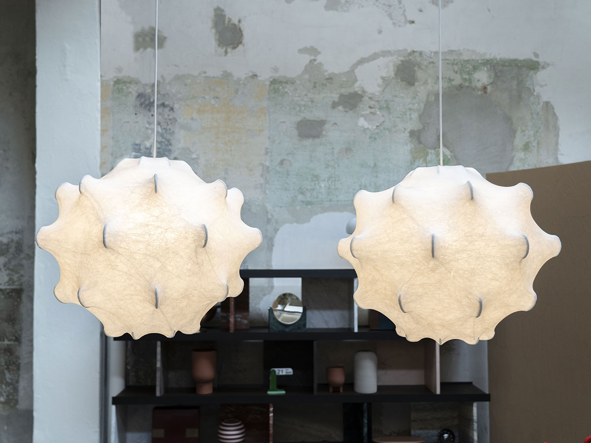 https://objectstorage.ap-seoul-1.oraclecloud.com/n/cnk6gaix2gpw/b/loqoqo-conv/o/flos/taraxacum-s-1-suspension-lamp/flos-taraxacum-2.jpg