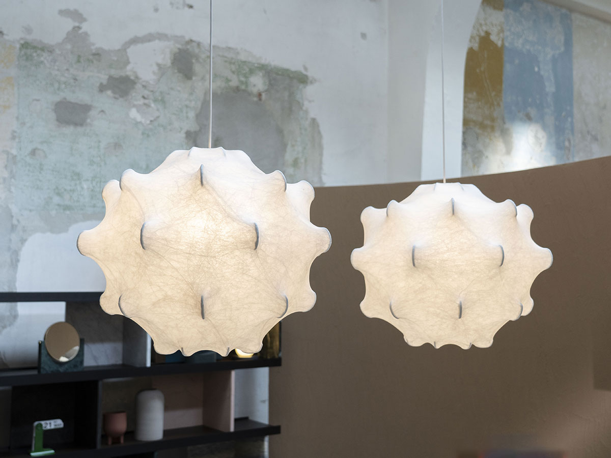 https://objectstorage.ap-seoul-1.oraclecloud.com/n/cnk6gaix2gpw/b/loqoqo-conv/o/flos/taraxacum-s-1-suspension-lamp/flos-taraxacum_2.jpg