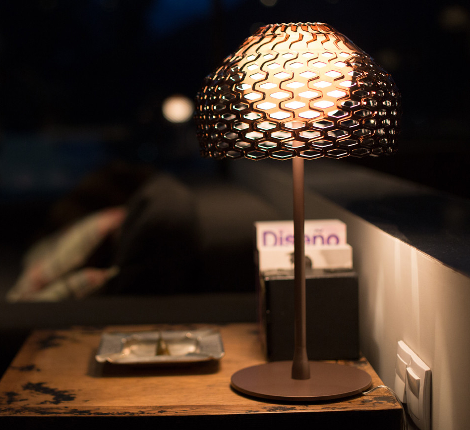 https://objectstorage.ap-seoul-1.oraclecloud.com/n/cnk6gaix2gpw/b/loqoqo-conv/o/flos/tatou-t-1-table-lamp/tatou-t1-flos.jpg