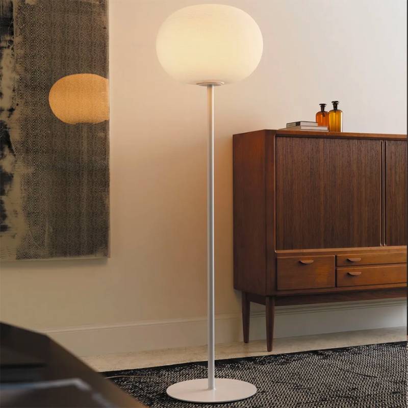 https://objectstorage.ap-seoul-1.oraclecloud.com/n/cnk6gaix2gpw/b/loqoqo-conv/o/fontana-arte/fontana-arte-bianca-floor-lamp/127615.jpg