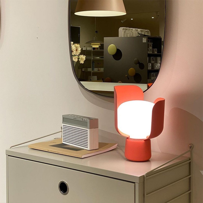 https://objectstorage.ap-seoul-1.oraclecloud.com/n/cnk6gaix2gpw/b/loqoqo-conv/o/fontana-arte/fontana-arte-blom-rotatable-table-lamp/58430.jpg