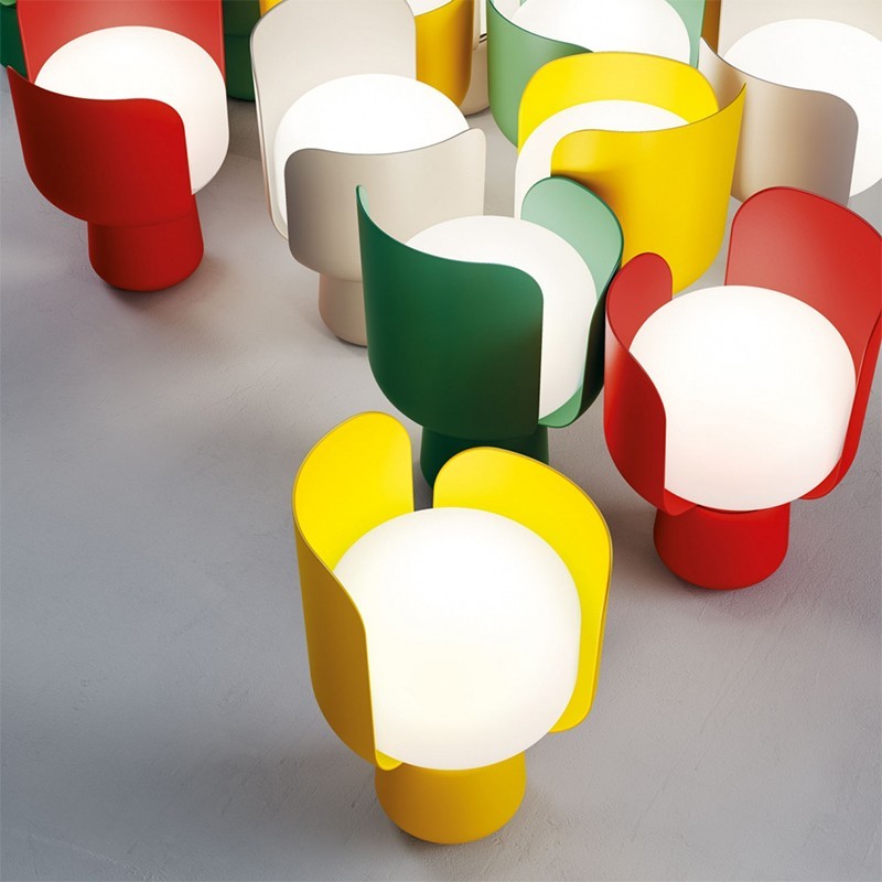 https://objectstorage.ap-seoul-1.oraclecloud.com/n/cnk6gaix2gpw/b/loqoqo-conv/o/fontana-arte/fontana-arte-blom-rotatable-table-lamp/58435.jpg