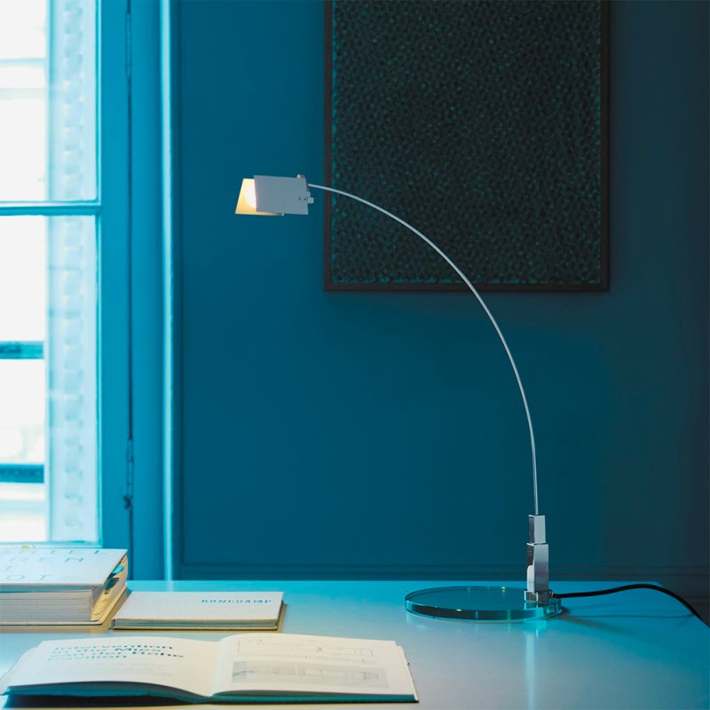 https://objectstorage.ap-seoul-1.oraclecloud.com/n/cnk6gaix2gpw/b/loqoqo-conv/o/fontana-arte/fontana-arte-falena-table-lamp/111390.jpg