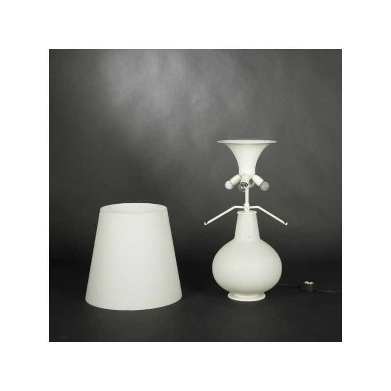 https://objectstorage.ap-seoul-1.oraclecloud.com/n/cnk6gaix2gpw/b/loqoqo-conv/o/fontana-arte/fontana-arte-fontana-small-table-lamp-for-indoor/38503.jpg