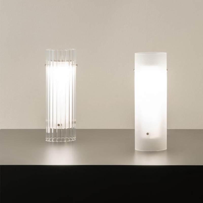 https://objectstorage.ap-seoul-1.oraclecloud.com/n/cnk6gaix2gpw/b/loqoqo-conv/o/fontana-arte/fontana-arte-lasospesa-led-table-lamp/100563.jpg