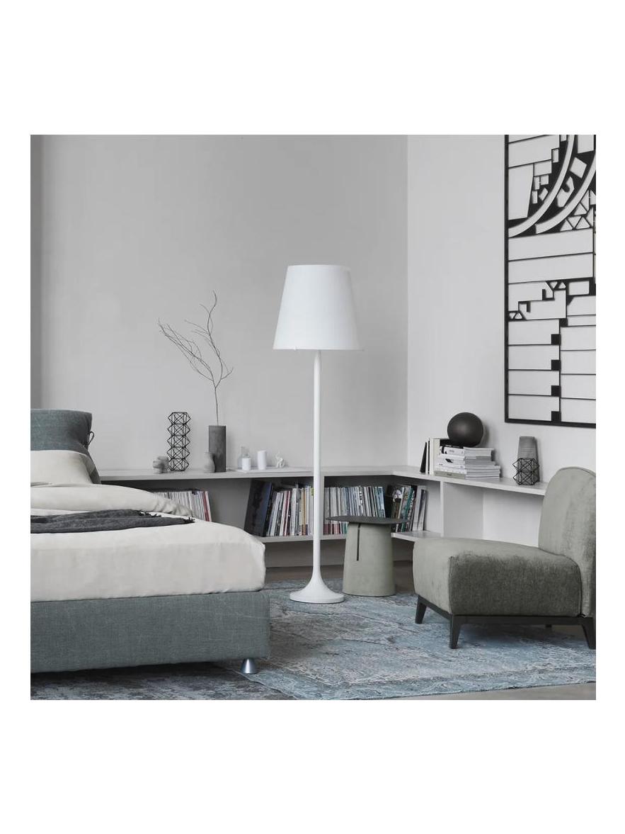 https://objectstorage.ap-seoul-1.oraclecloud.com/n/cnk6gaix2gpw/b/loqoqo-conv/o/fontana-arte/fontana-arte-lumen-led-floor-lamp/141360.jpg