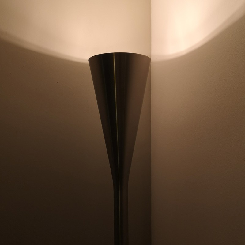 https://objectstorage.ap-seoul-1.oraclecloud.com/n/cnk6gaix2gpw/b/loqoqo-conv/o/fontana-arte/fontana-arte-luminator-dimmable-led-floor-lamp/60394.jpg
