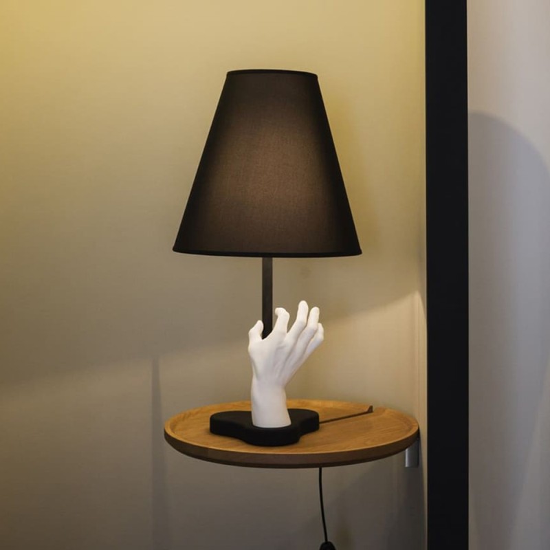 https://objectstorage.ap-seoul-1.oraclecloud.com/n/cnk6gaix2gpw/b/loqoqo-conv/o/fontana-arte/fontana-arte-mano-table-lamp/96479.jpg