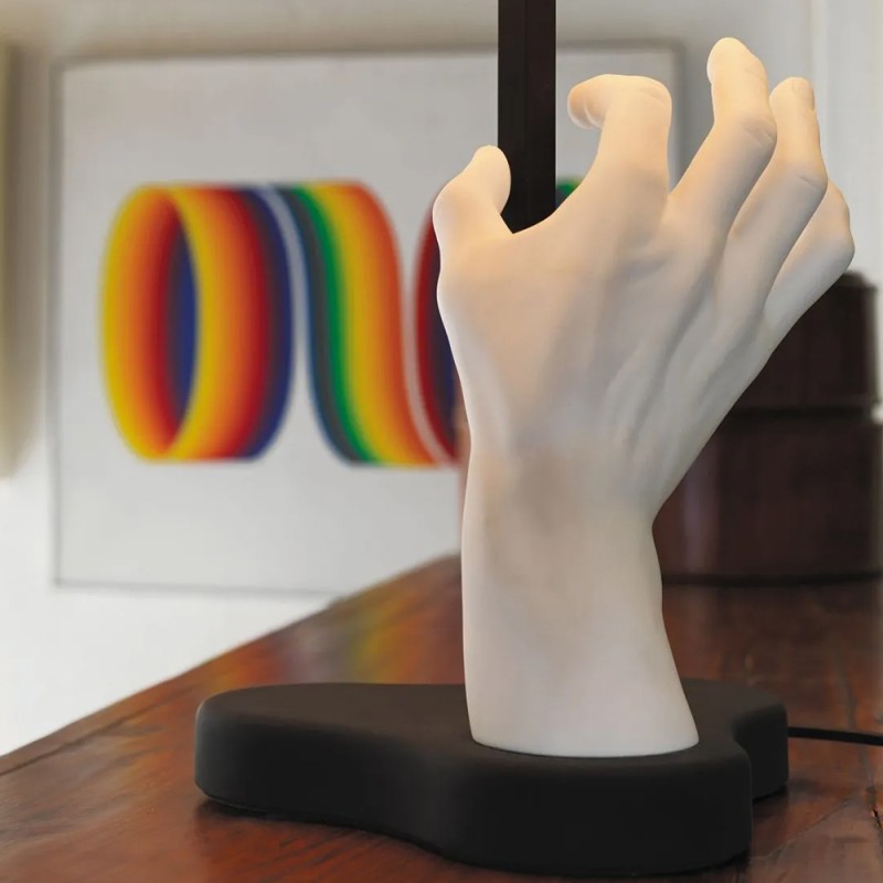 https://objectstorage.ap-seoul-1.oraclecloud.com/n/cnk6gaix2gpw/b/loqoqo-conv/o/fontana-arte/fontana-arte-mano-table-lamp/96481.jpg