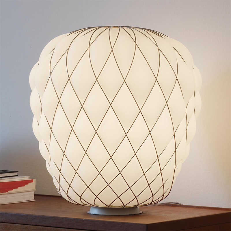 https://objectstorage.ap-seoul-1.oraclecloud.com/n/cnk6gaix2gpw/b/loqoqo-conv/o/fontana-arte/fontana-arte-pinecone-large-table-lamp/58111.jpg