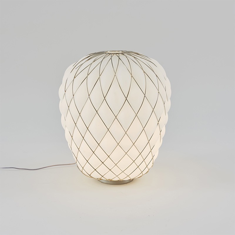 https://objectstorage.ap-seoul-1.oraclecloud.com/n/cnk6gaix2gpw/b/loqoqo-conv/o/fontana-arte/fontana-arte-pinecone-large-table-lamp/58115.jpg