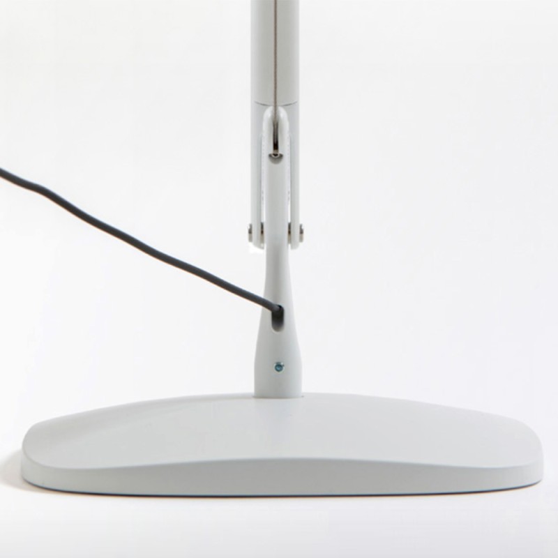 https://objectstorage.ap-seoul-1.oraclecloud.com/n/cnk6gaix2gpw/b/loqoqo-conv/o/fontana-arte/fontana-arte-volee-small-led-dimmable-table-lamp-with-sensor/65326.jpg