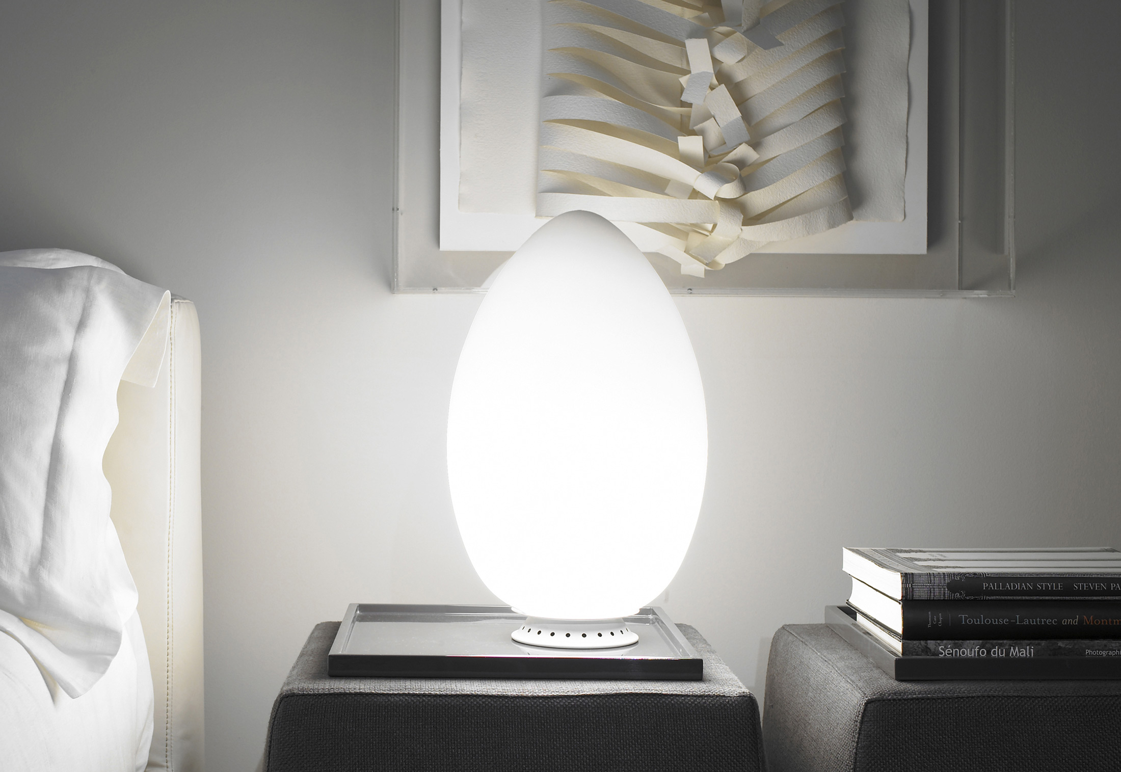 https://objectstorage.ap-seoul-1.oraclecloud.com/n/cnk6gaix2gpw/b/loqoqo-conv/o/fontana-arte/uovo-43-table-lamp/uovo1.jpg