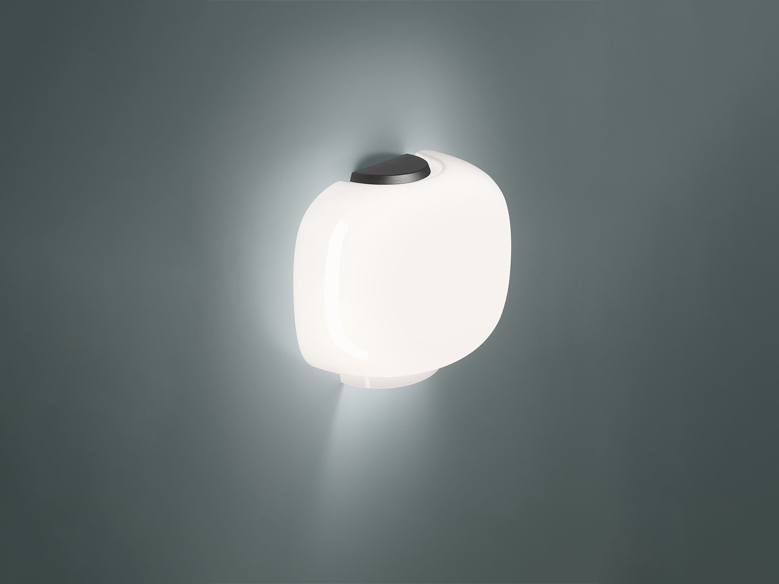 https://objectstorage.ap-seoul-1.oraclecloud.com/n/cnk6gaix2gpw/b/loqoqo-conv/o/foscarini/chouchin-semi-wall-lamp/chouhcin_semi_wall_lamp_foscarini0002Chouchin_altoantracite.jpg