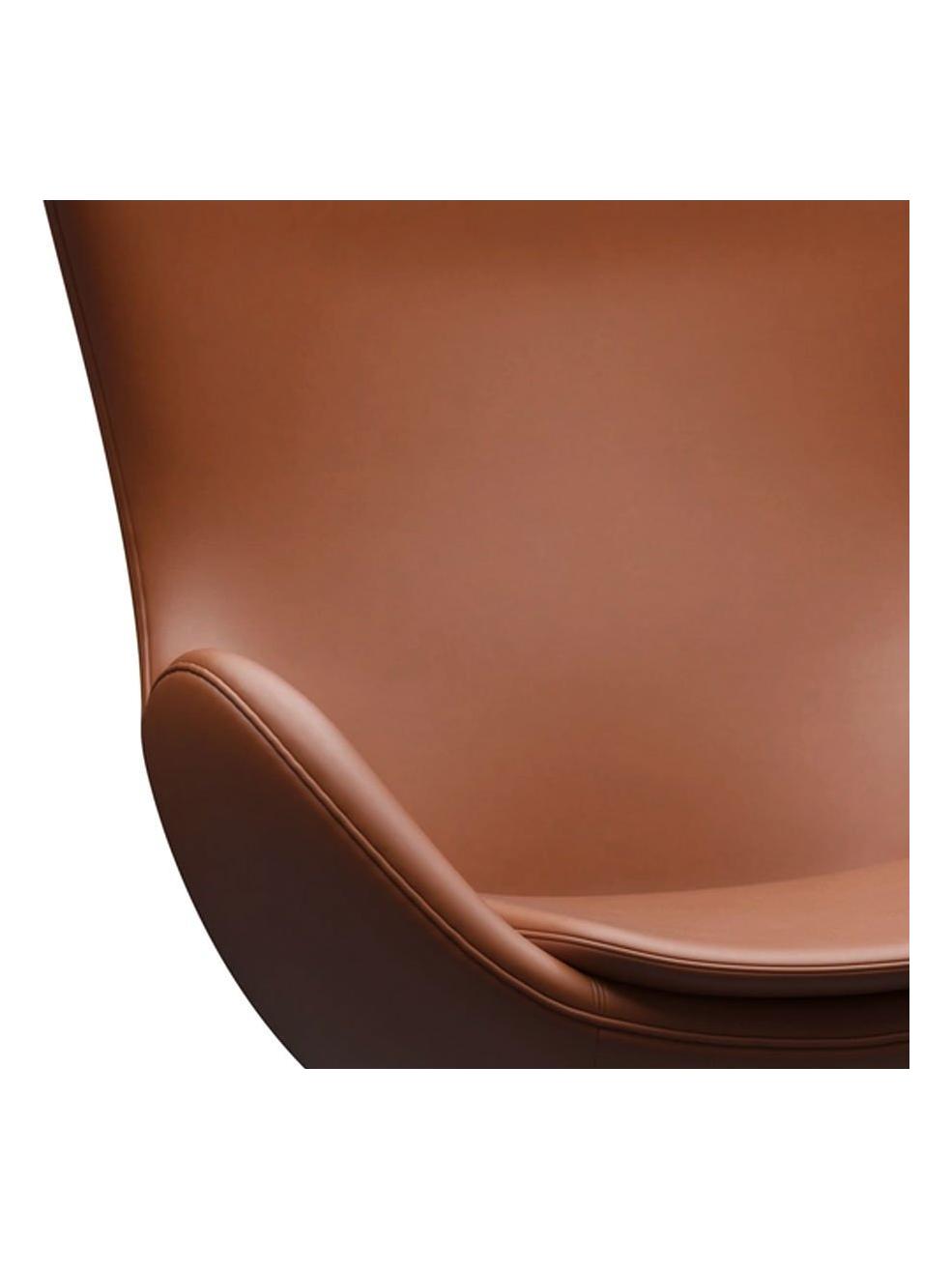 https://objectstorage.ap-seoul-1.oraclecloud.com/n/cnk6gaix2gpw/b/loqoqo-conv/o/fritz-hansen/3316-egg-chair-leather-essential-walnut-warm-graphite/Egg_Chair_Leather_3.jpg