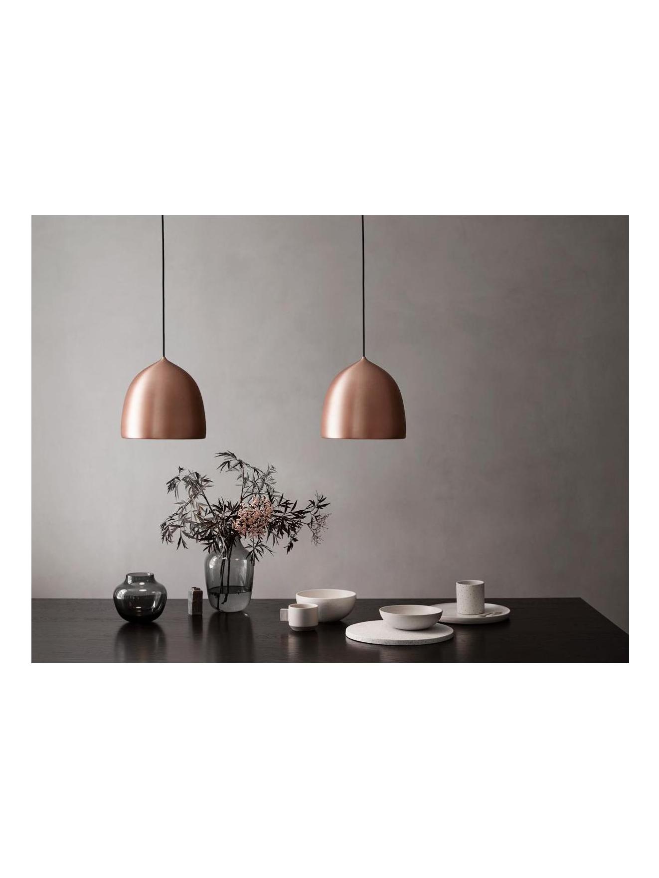https://objectstorage.ap-seoul-1.oraclecloud.com/n/cnk6gaix2gpw/b/loqoqo-conv/o/fritz-hansen/suspence-pendant-lamp/5f3527ae-8001-4d13-8bac-15fb4e8628ff.jpg