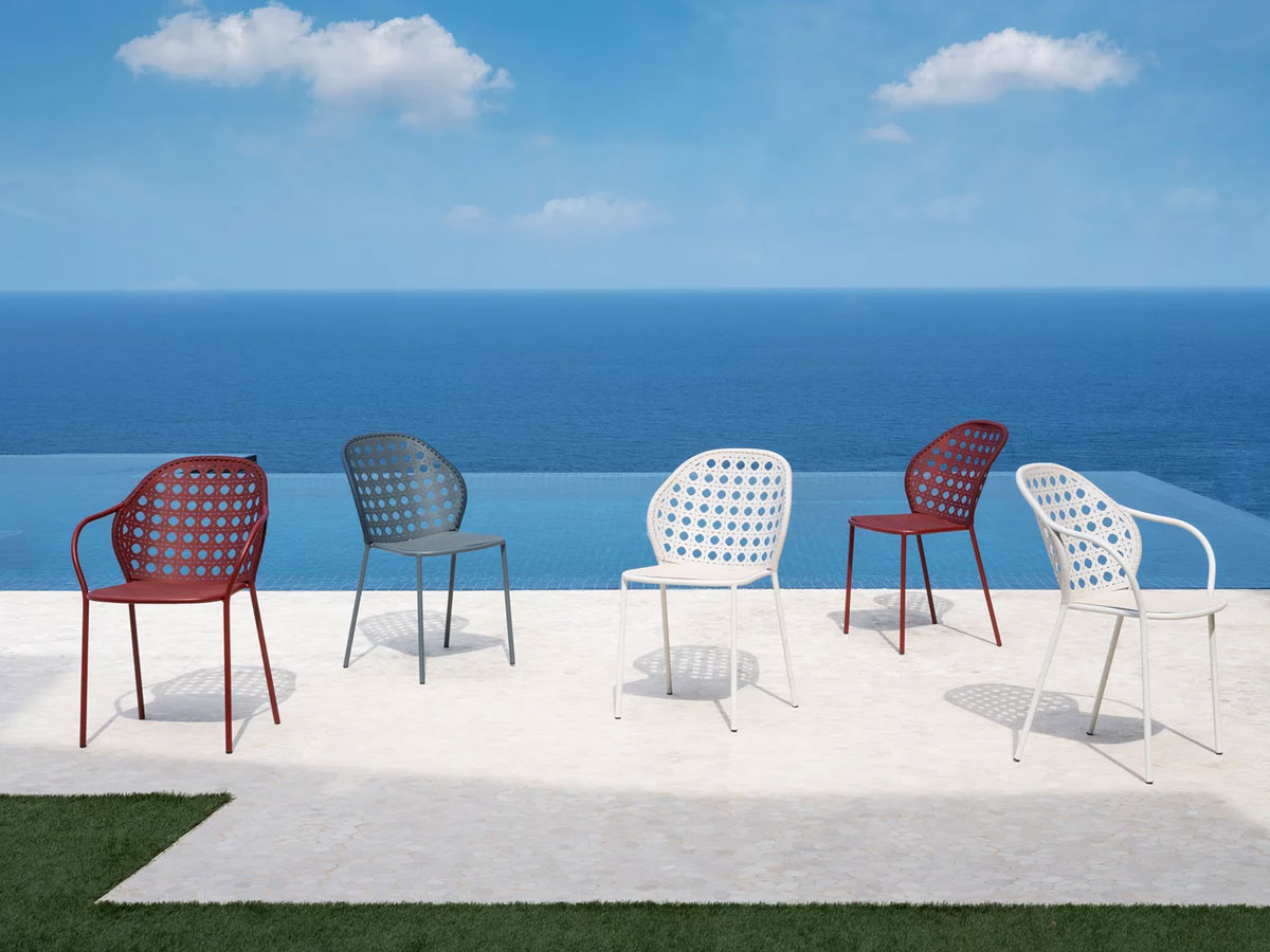 https://objectstorage.ap-seoul-1.oraclecloud.com/n/cnk6gaix2gpw/b/loqoqo-conv/o/gervasoni/brise-23-outdoor-chair/gervasoni-brise-chair.jpg
