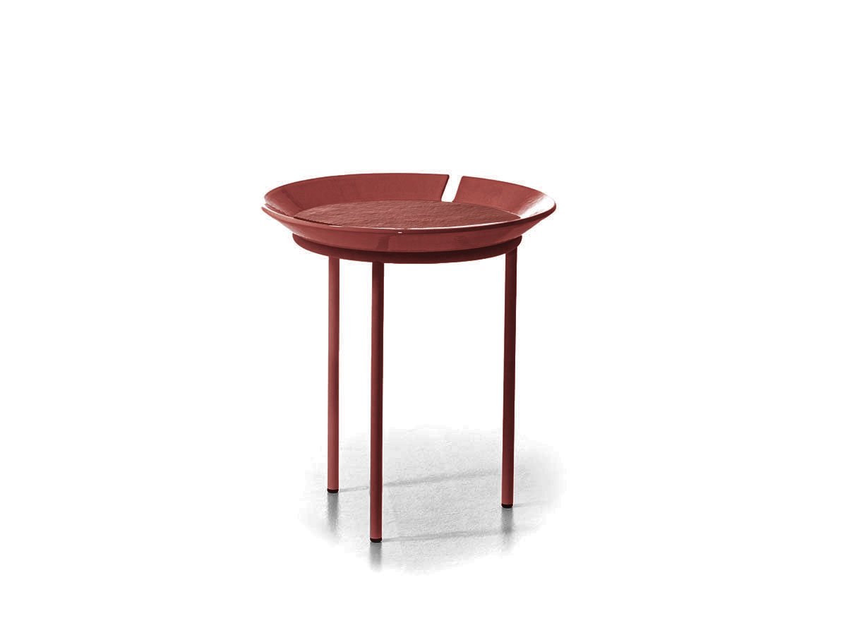 https://objectstorage.ap-seoul-1.oraclecloud.com/n/cnk6gaix2gpw/b/loqoqo-conv/o/gervasoni/brise-53-outdoor-coffee-table/BRISE53GervasoniRosso.jpg