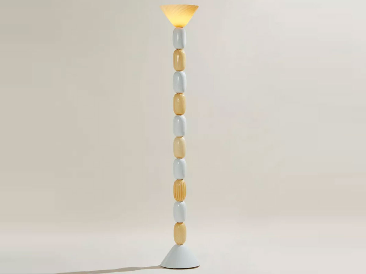 https://objectstorage.ap-seoul-1.oraclecloud.com/n/cnk6gaix2gpw/b/loqoqo-conv/o/ginori-1735/conterie-ground-floor-lamp/conterie-ground-ginori.jpg