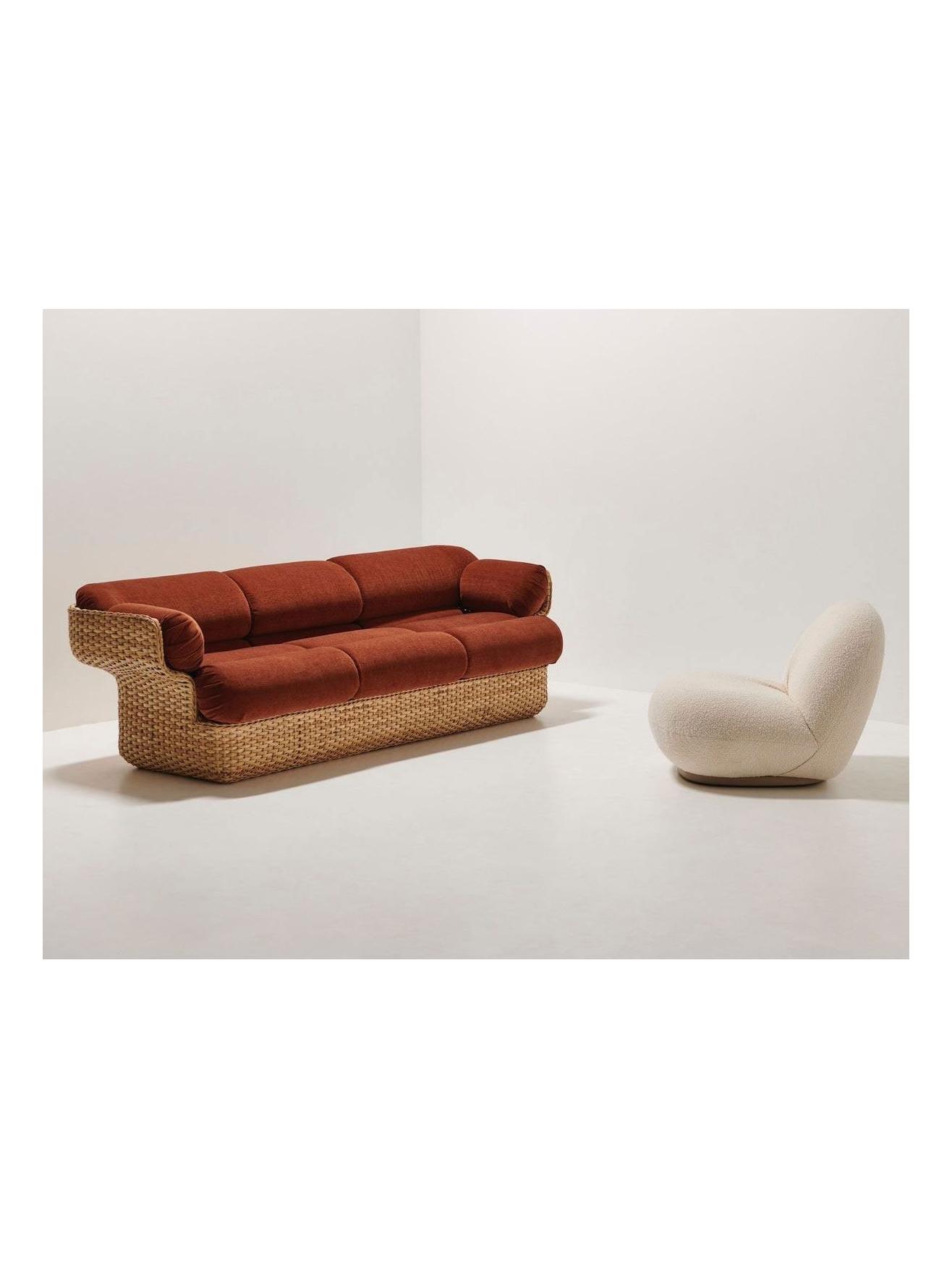 https://objectstorage.ap-seoul-1.oraclecloud.com/n/cnk6gaix2gpw/b/loqoqo-conv/o/gubi/basket-sofa-fully-upholstered-3-seater-base-finish-rattan-upholstered-with-belsuede-special-fr-dedar-133-standard/BasketSofa3PostiGubi2.jpg