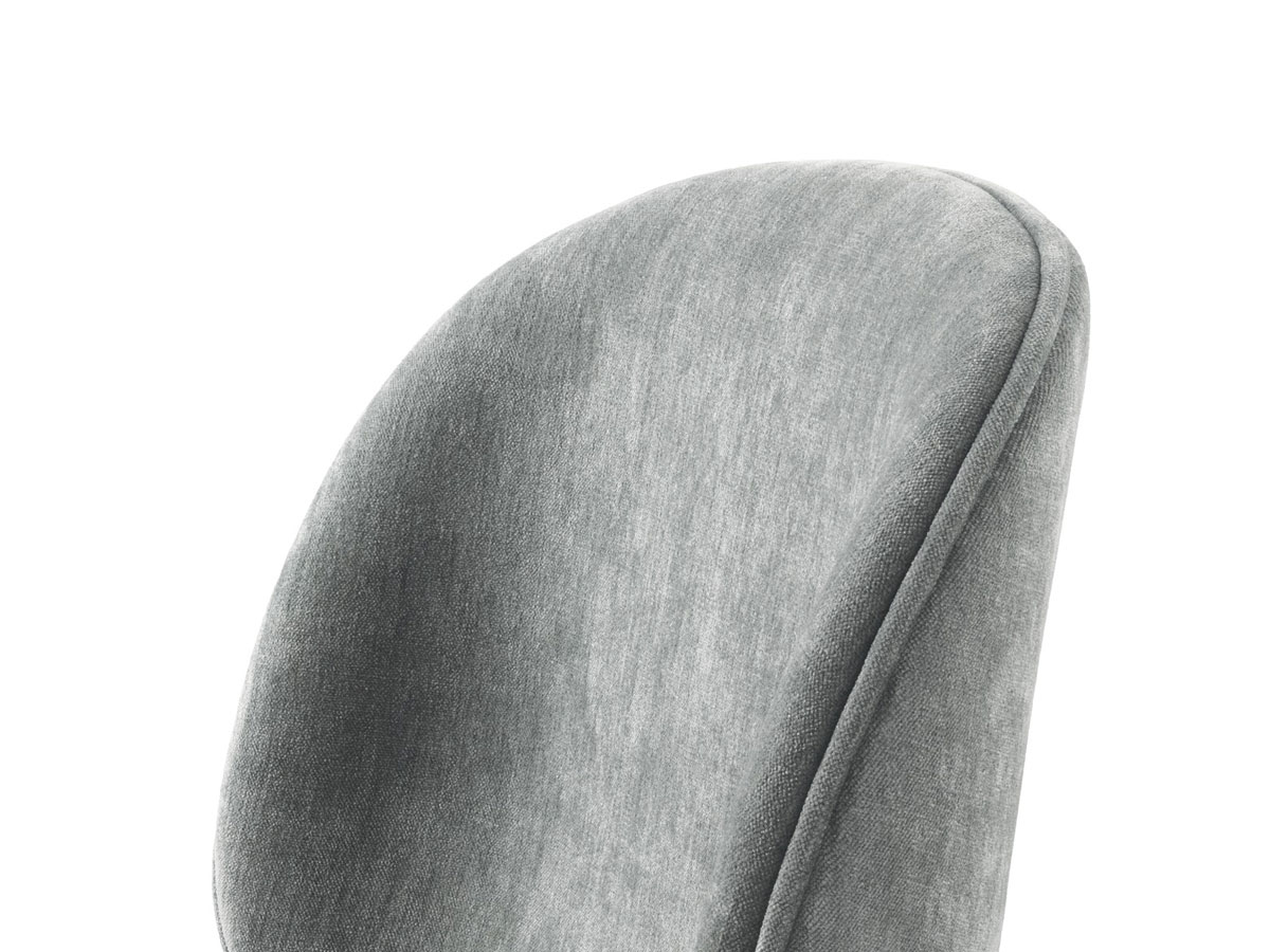 https://objectstorage.ap-seoul-1.oraclecloud.com/n/cnk6gaix2gpw/b/loqoqo-conv/o/gubi/beetle-chair-chic-chenille/beetle-chair-chic-chenille.jpg