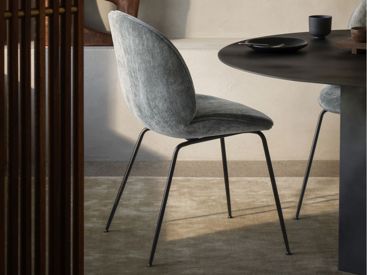 https://objectstorage.ap-seoul-1.oraclecloud.com/n/cnk6gaix2gpw/b/loqoqo-conv/o/gubi/beetle-chair-chic-chenille/gubi-beetle-chair-chic-chenille-3.jpg