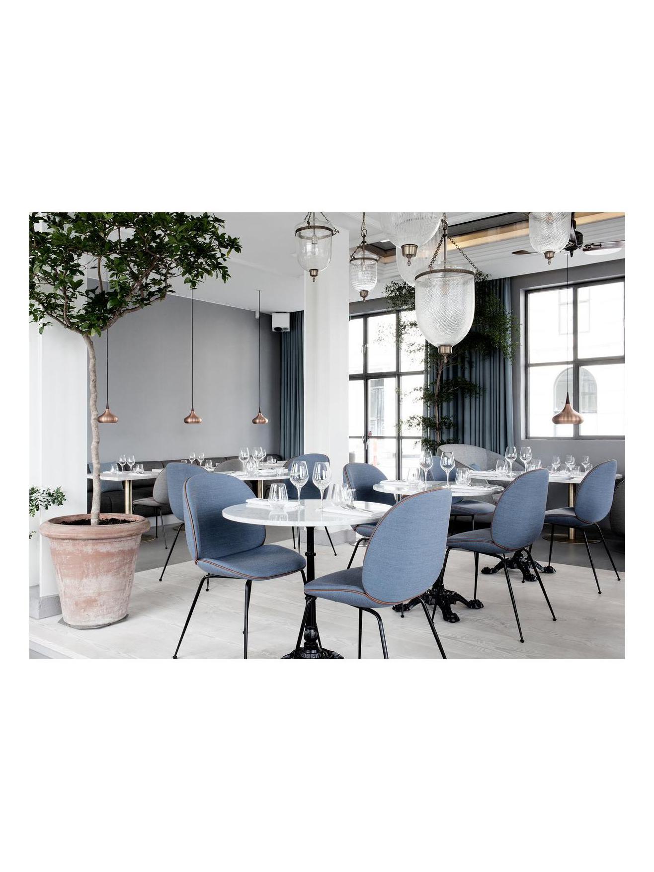 https://objectstorage.ap-seoul-1.oraclecloud.com/n/cnk6gaix2gpw/b/loqoqo-conv/o/gubi/beetle-dining-chair-fully-upholstered/505b04f7-d537-44bc-a536-87fce92290d4.jpg