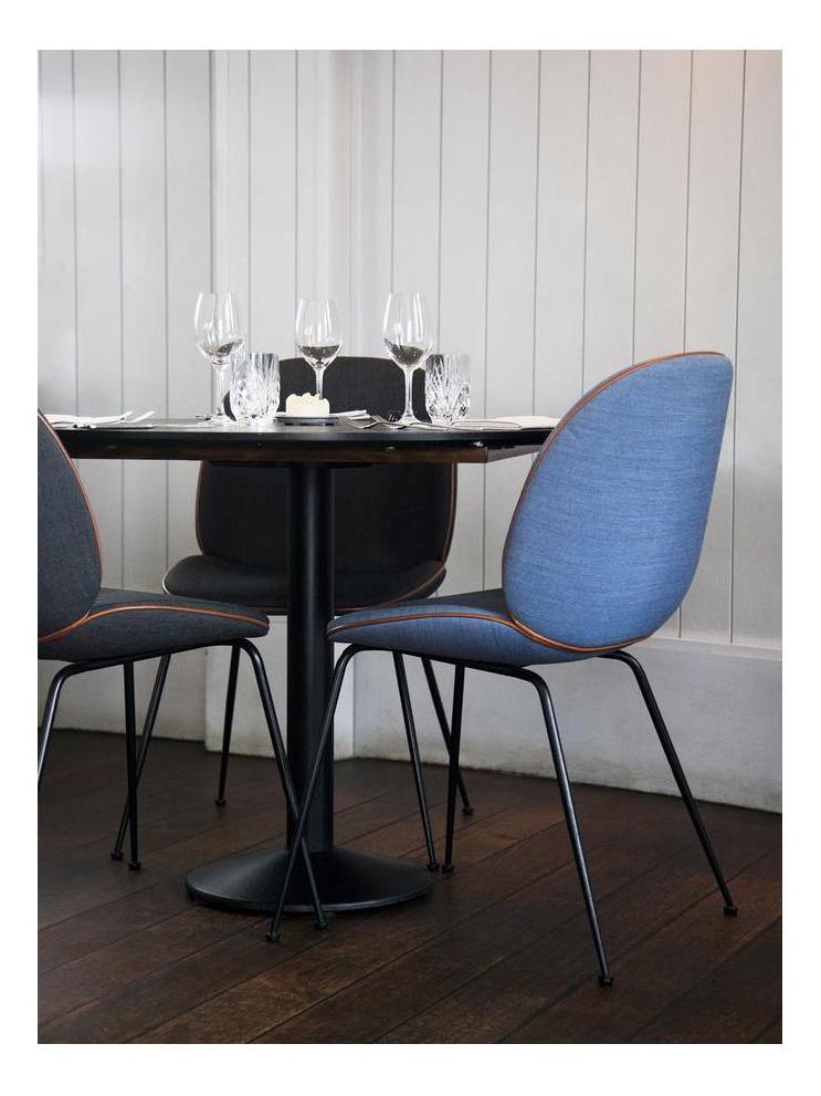 https://objectstorage.ap-seoul-1.oraclecloud.com/n/cnk6gaix2gpw/b/loqoqo-conv/o/gubi/beetle-dining-chair-fully-upholstered/a0e33db3-c174-41fc-bc9d-3a92922d0902.jpg