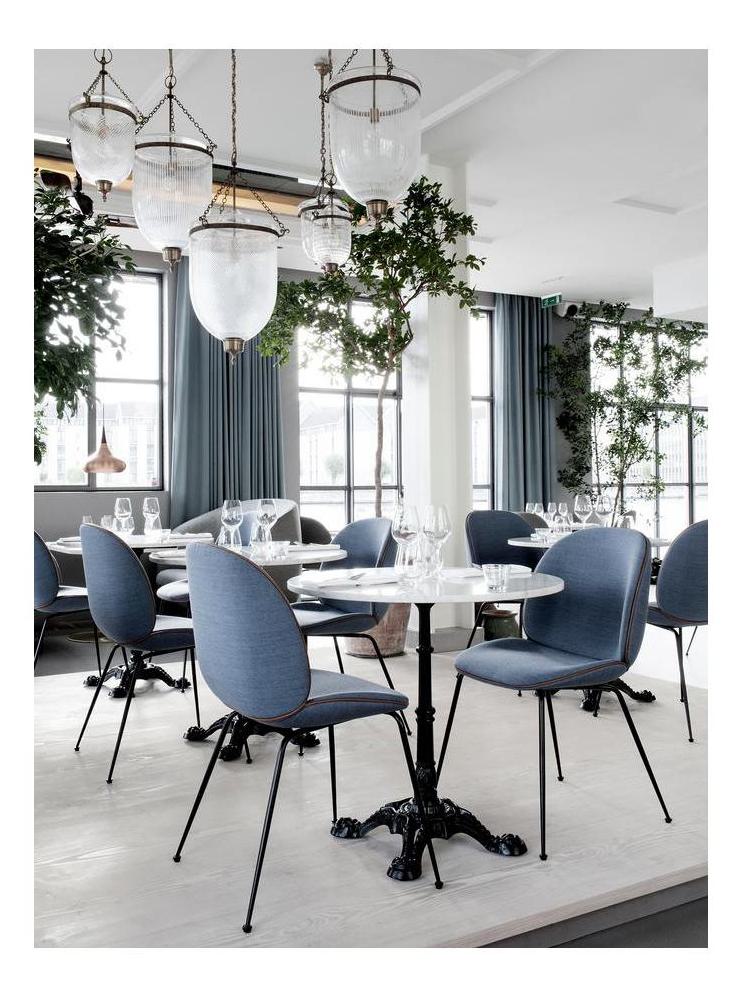 https://objectstorage.ap-seoul-1.oraclecloud.com/n/cnk6gaix2gpw/b/loqoqo-conv/o/gubi/beetle-dining-chair-fully-upholstered/c7919d72-126c-4f76-84eb-2271aff6e20f.jpg