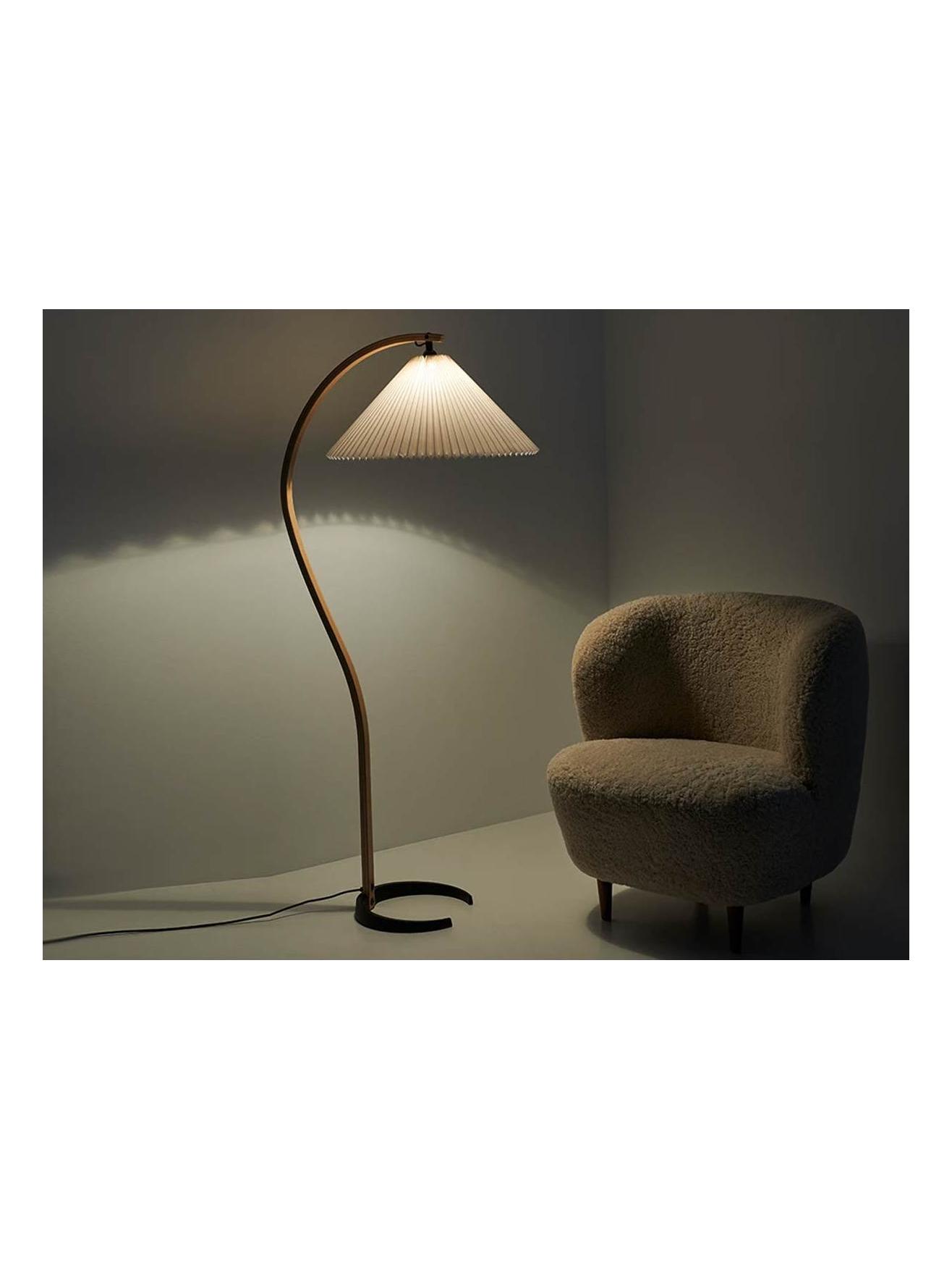 https://objectstorage.ap-seoul-1.oraclecloud.com/n/cnk6gaix2gpw/b/loqoqo-conv/o/gubi/timberline-floor-lamp/Timberline3.jpg