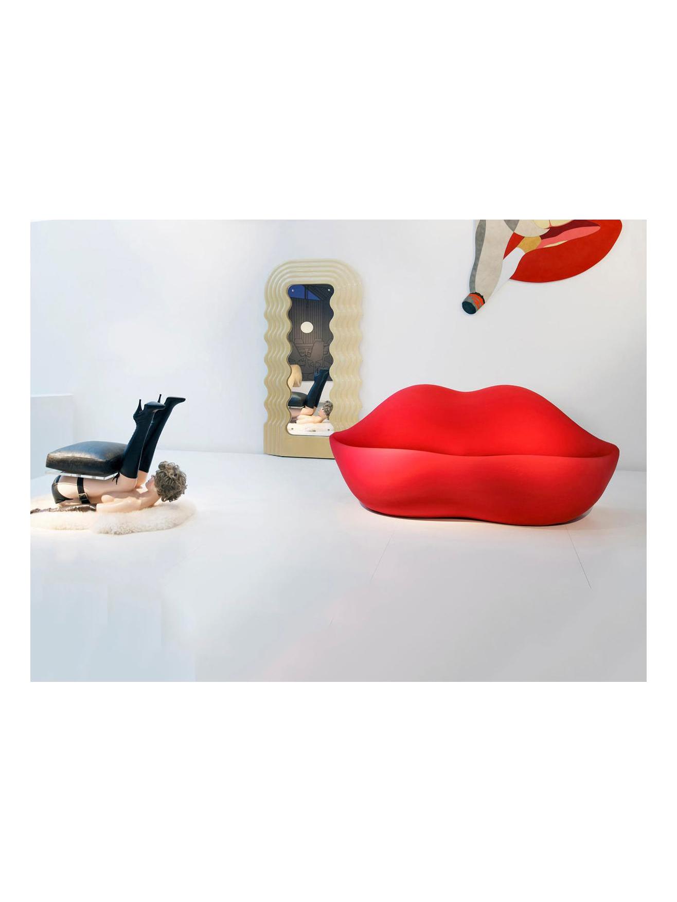 https://objectstorage.ap-seoul-1.oraclecloud.com/n/cnk6gaix2gpw/b/loqoqo-conv/o/gufram/bocca-sofa-red/bocca-sofa-red-1-gufram.jpg