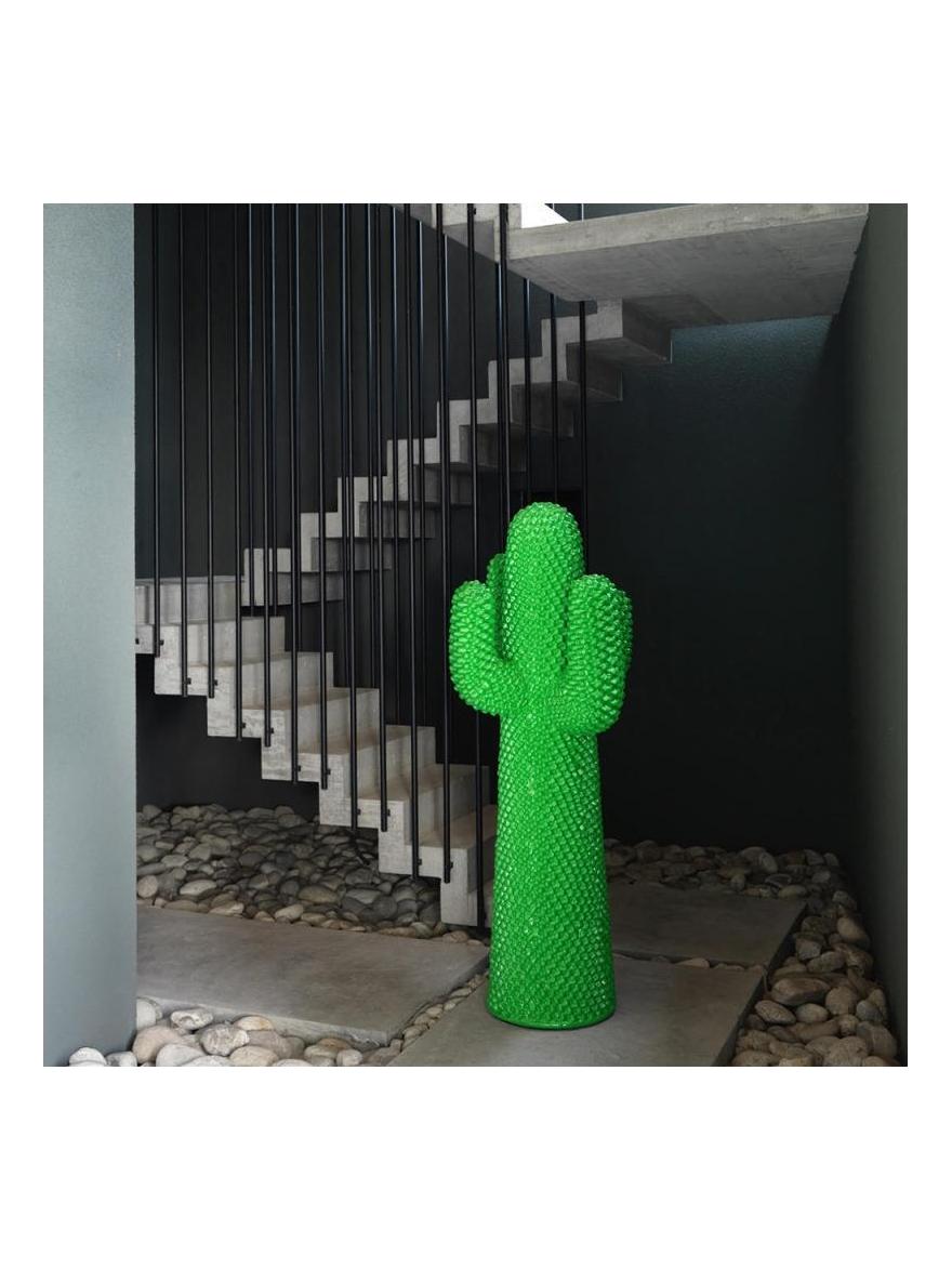 https://objectstorage.ap-seoul-1.oraclecloud.com/n/cnk6gaix2gpw/b/loqoqo-conv/o/gufram/radiant-cactus-coat-hanger-limited-edition/142522.jpg